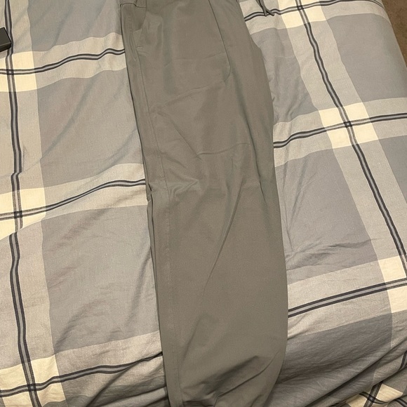 Lululemon ABC jogger warpstreme. - Picture 2 of 3